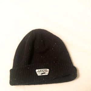 BLACK VANS BEANIE
